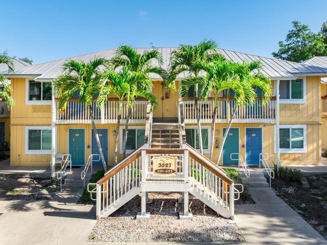 1 BR, 1 BA Apartment 3531 Plantation Way Unit 37844, Naples, FL 34112