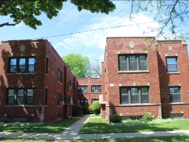 1 BR, 1 BA Apartment 3540 North New England Ave, Chicago, IL 60634