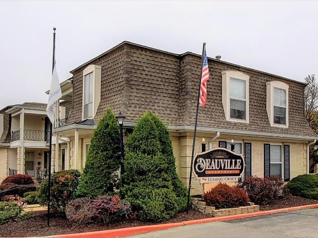 1 BR, 1 BA Apartment 3590 West 75th Street Unit 3698, Prairie Village, KS 66208