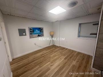 1 BR, 1 BA Apartment 35 Main St. Apt Bangor, ME 04401
