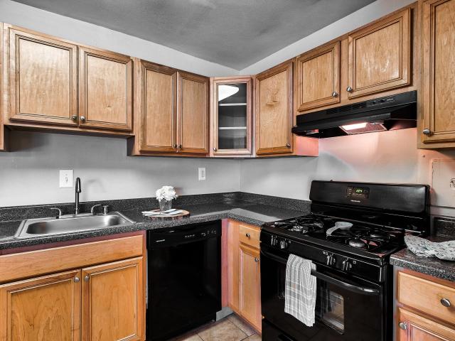 1 BR, 1 BA Apartment 374 North Summit Avenue Unit 402104, Gaithersburg, MD 20877
