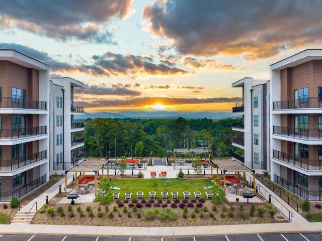 1 BR, 1 BA Apartment 375 Spring Bluff Lane Unit 3206, Asheville, NC 28803