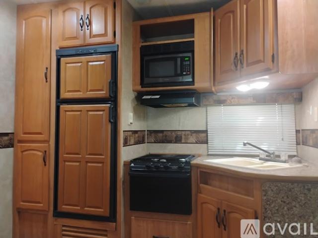 1 BR, 1 BA Apartment 379 Co Rd 3425, Unit J, Hawkins, TX 75765