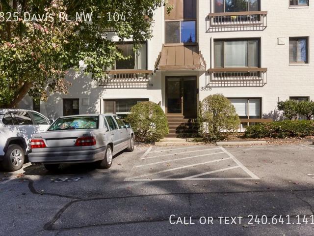 1 BR, 1 BA Apartment 3825 Davis Pl NW, Washington, DC 20007