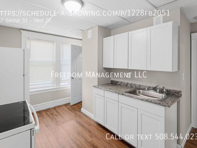 1 BR, 1 BA Apartment 387 Grove St, Woonsocket, RI 02895