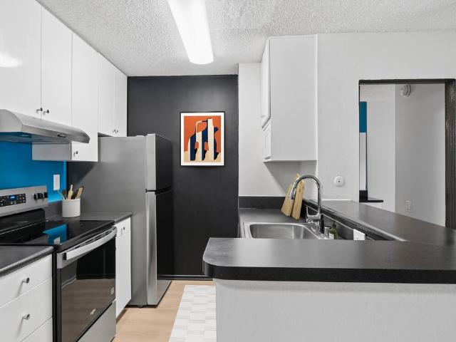 1 BR, 1 BA Apartment 3883 Ingraham Street Unit 00R R304, San Diego, CA 92109