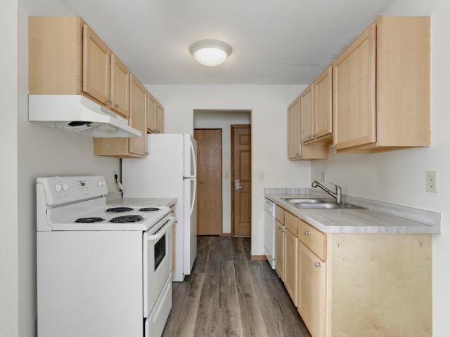 1 BR, 1 BA Apartment 3898 Valley View Drive Unit 3927110, Saint Paul, MN 55122