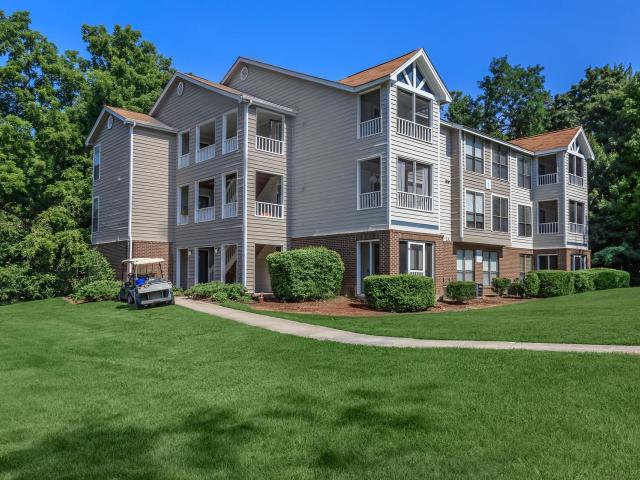 1 BR, 1 BA Apartment 3901 Battleground Avenue Unit 61, Greensboro, NC 27410