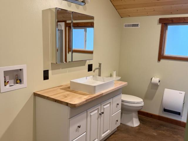 1 BR, 1 BA Apartment 39143 South Highway 1, Gualala, CA 95445