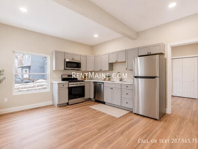 1 BR, 1 BA Apartment 392 S Main St. Apt Brewer, ME 04412