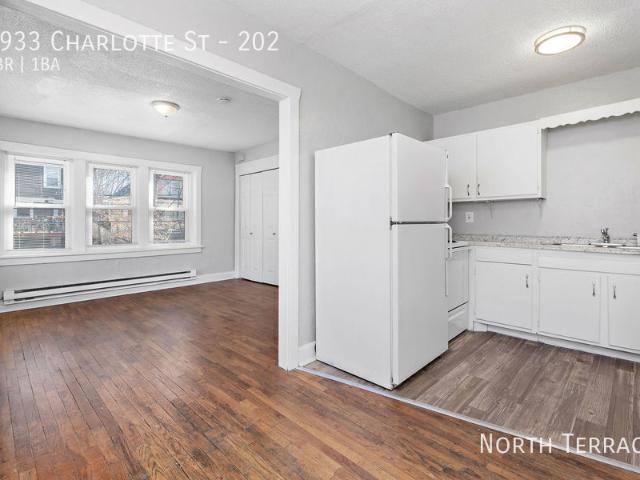1 BR, 1 BA Apartment 3933 Charlotte St, Kansas City, MO 64111