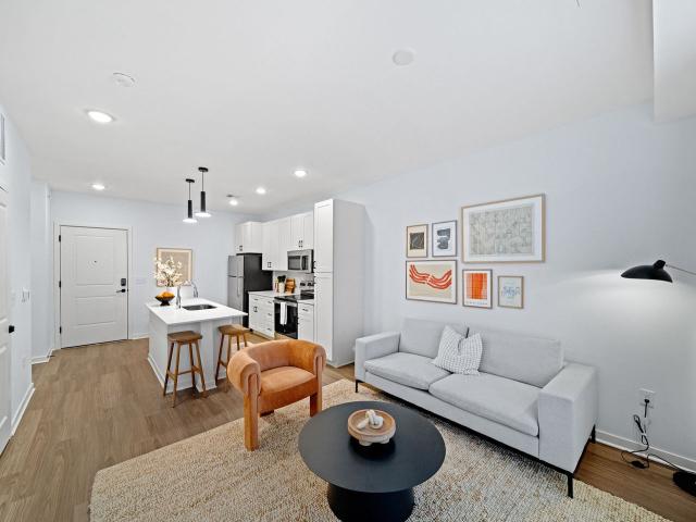 1 BR, 1 BA Apartment 3939 State Line Road Unit 162, Kansas City, MO 64111