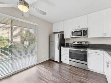 1 BR, 1 BA Apartment 3950 Leland Street Unit 0E16, San Diego, CA 92106