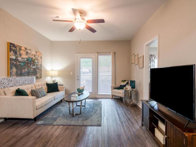 1 BR, 1 BA Apartment 3950 South Jackson Drive Unit 03 205, Independence, MO 64057