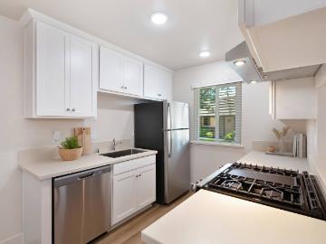 1 BR, 1 BA Apartment 303 Wayside Drive Unit 212, Turlock, CA 95380