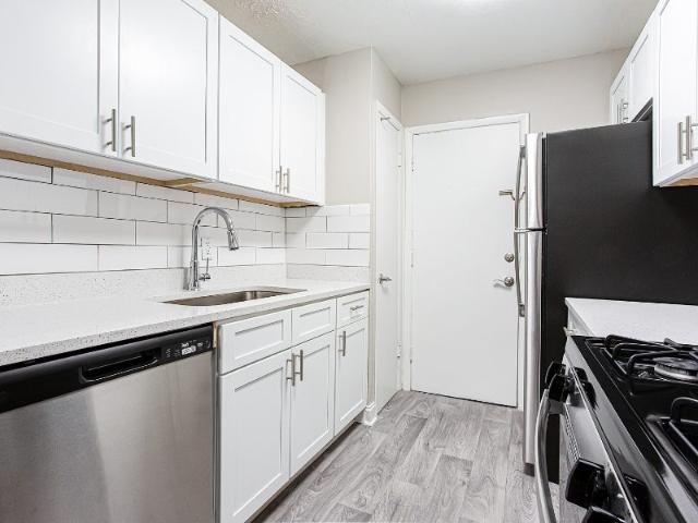 1 BR, 1 BA Apartment 300 Carpenter Dr Unit D06, Atlanta, GA 30328