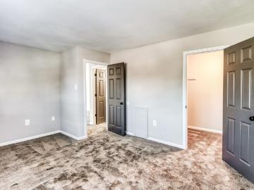 1 BR, 1 BA Apartment 300 Chatham Park Drive Unit 38001B, Pittsburgh, PA 15220