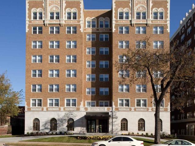 1 BR, 1 BA Apartment 300 East Armour Boulevard Unit 406, Kansas City, MO 64111
