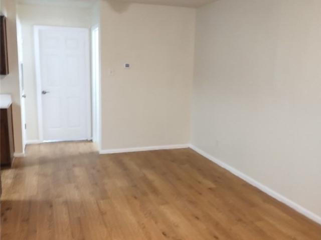 1 BR, 1 BA Apartment 300 North Milam Street, Seguin, TX 78155