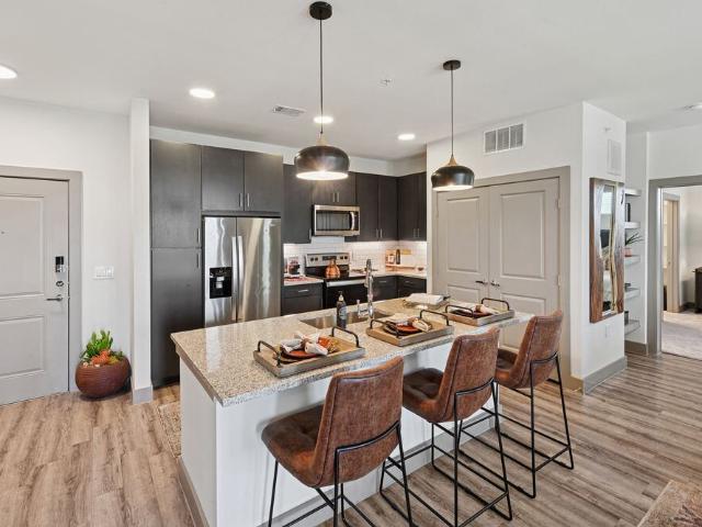 1 BR, 1 BA Apartment 301 Mercedes Street Unit 012 12108, Fort Worth, TX 76126