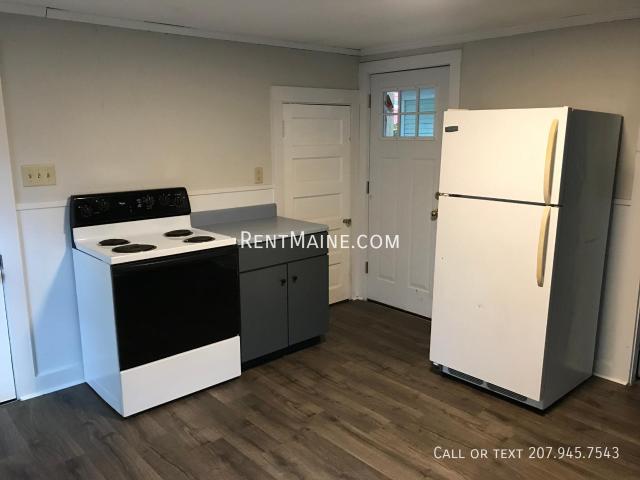 1 BR, 1 BA Apartment 302 Turner St. Apt Auburn, ME 04210