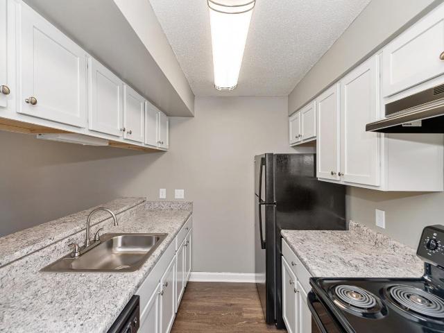 1 BR, 1 BA Apartment 3030 Pebble Point Drive Unit 31112D, Indianapolis, IN 46214