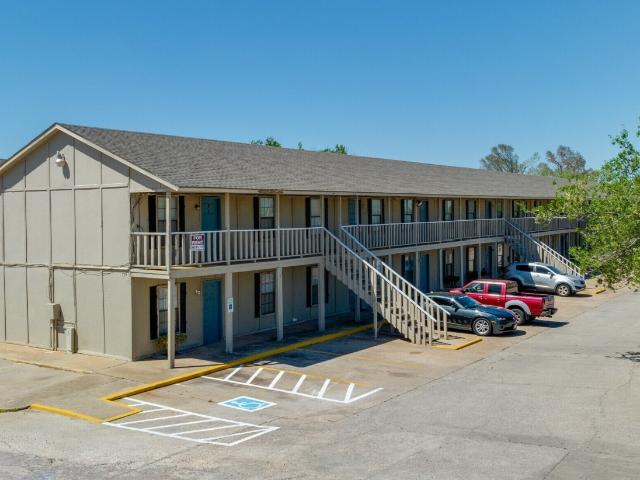 1 BR, 1 BA Apartment 3033 North Grand Boulevard Unit 1 7, Oklahoma City, OK 73107