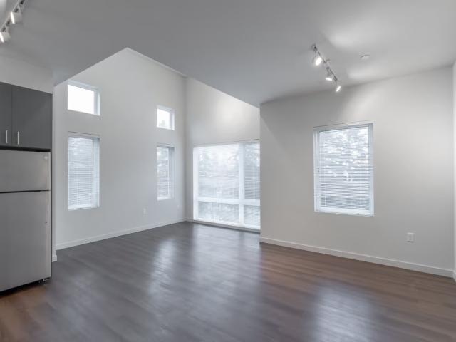 1 BR, 1 BA Apartment 304 NE 152nd St Unit 103, Seattle, WA 98155