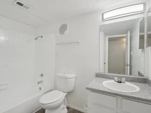 1 BR, 1 BA Apartment 306 Vine St Unit 1 416, Euless, TX 76040