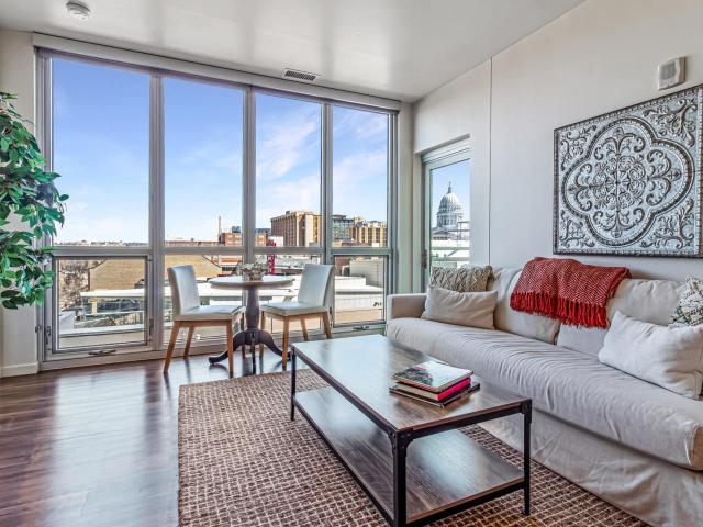 1 BR, 1 BA Apartment 309 W Johnson St Unit 04 0736, Madison, WI 53703