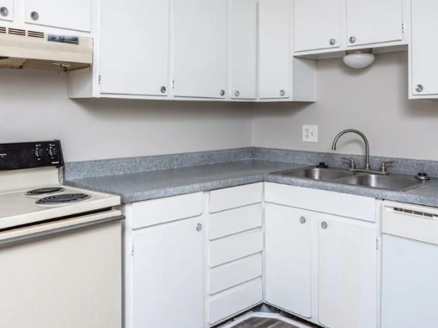 1 BR, 1 BA Apartment 310 Northlake Dr Suite #28 Unit 01 100, Warner Robins, GA 31093