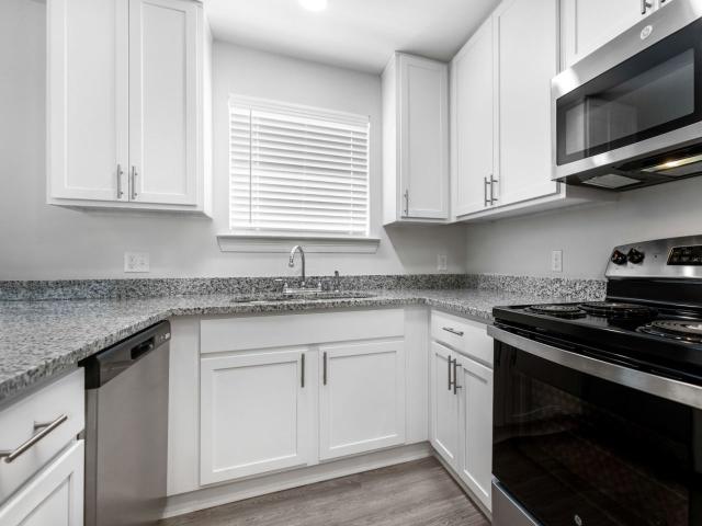 1 BR, 1 BA Apartment 312 Live Oak Street Unit 28, Metairie, LA 70005