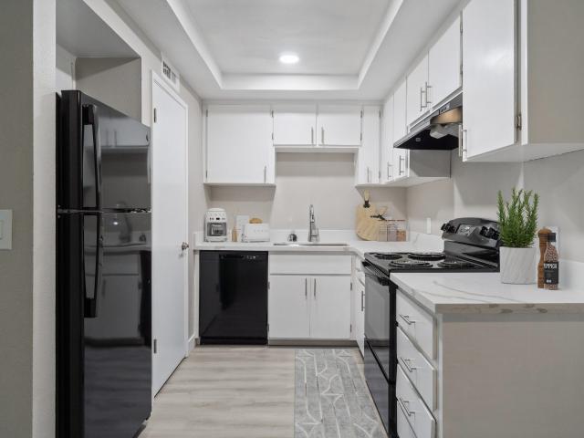 1 BR, 1 BA Apartment 3140 Peach Ave Unit 247, Clovis, CA 93612