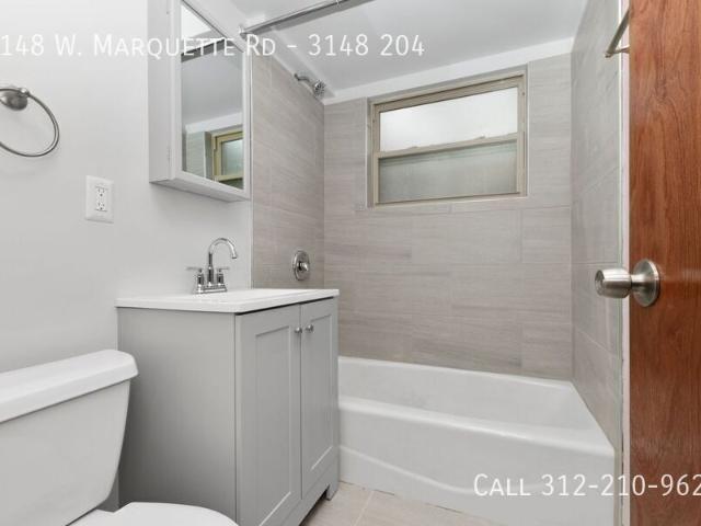 1 BR, 1 BA Apartment 3148 W. Marquette Rd, Chicago, IL 60629