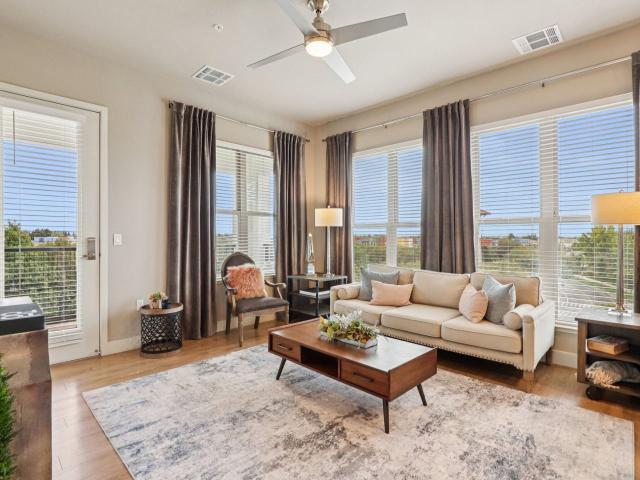 1 BR, 1 BA Apartment 3175 Data Drive Unit 2302, Rancho Cordova, CA 95670
