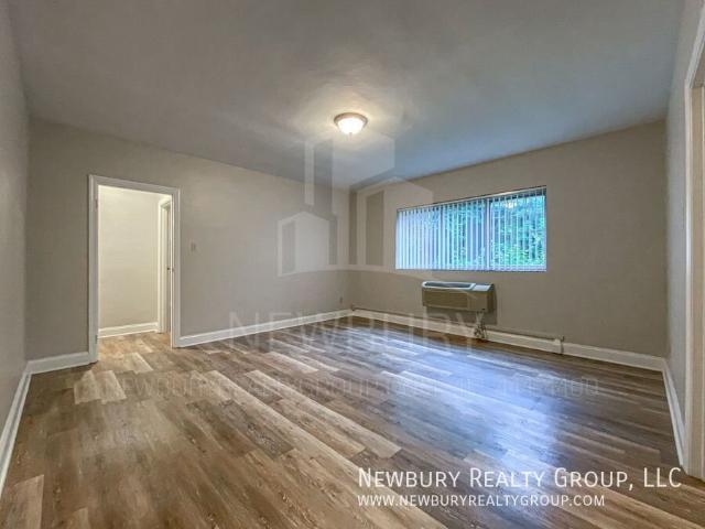 1 BR, 1 BA Apartment 319 San Juan Drive, Port Vue, PA 15133