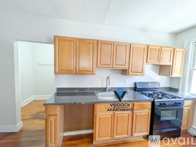 1 BR, 1 BA Apartment 31 Charter Oak Pl, Unit C1, Hartford, CT 06106