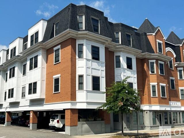 1 BR, 1 BA Apartment 323 Washington St, Unit 204, Dedham, MA 02026