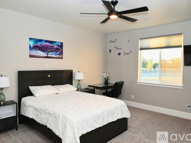 1 BR, 1 BA Apartment 3202 Taylor Vlg Dr, Unit Family Room, Loomis, CA 95650