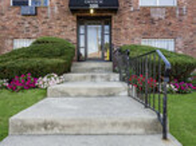 1 BR, 1 BA Apartment 320 Eastern Parkway, Irvington, NJ 07111