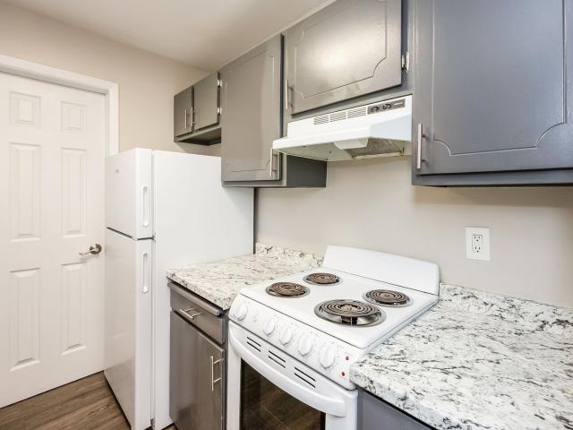 1 BR, 1 BA Apartment 3211 E Fountain Blvd, Colorado Springs, CO 80910