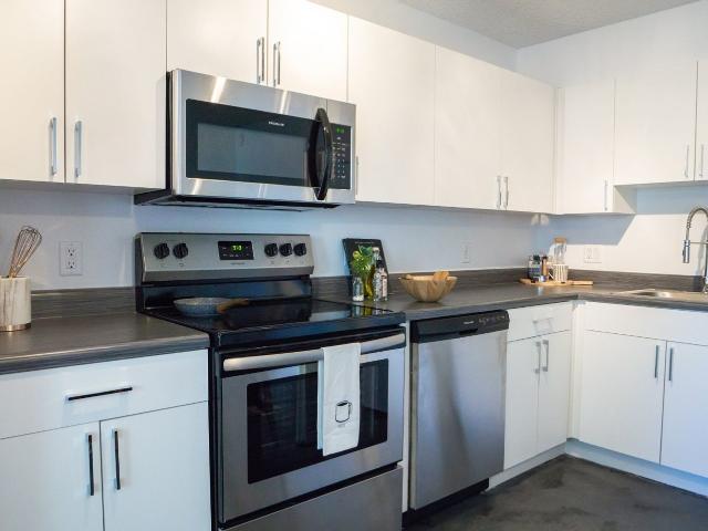 1 BR, 1 BA Apartment 3211 E Pinchot Ave, Unit 204, Phoenix, AZ 85018