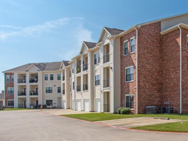 1 BR, 1 BA Apartment 3225 Lake Arthur Drive Unit 2 2306, Port Arthur, TX 77642