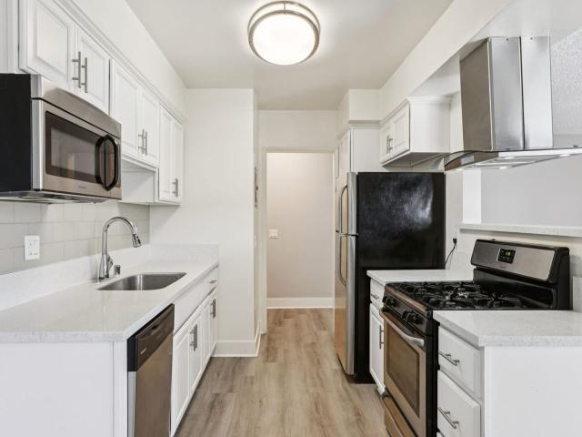1 BR, 1 BA Apartment 3250 Fairesta Street Unit G01, La Crescenta, CA 91214
