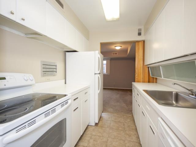 1 BR, 1 BA Apartment 3261 Warrensville Center Road Unit 406, Beachwood, OH 44122