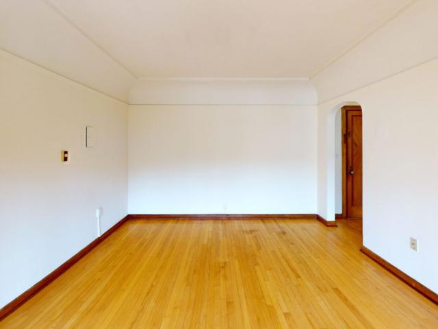 1 BR, 1 BA Apartment 326 Mercer St Unit 207, Seattle, WA 98119
