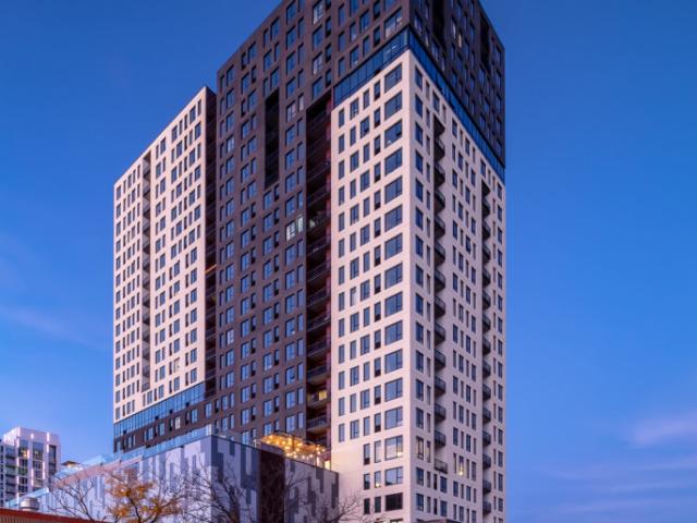 1 BR, 1 BA Apartment 333 East Hennepin Avenue Unit 1004, Minneapolis, MN 55414