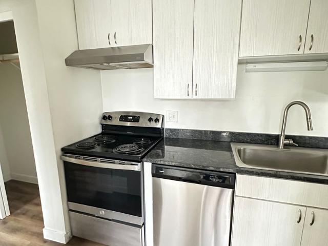 1 BR, 1 BA Apartment 3377 S Clarkson St, Englewood, CO 80113