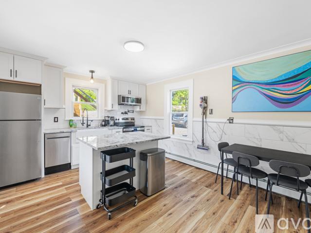 1 BR, 1 BA Apartment 3 Pearl St, Unit E, Groton, CT 06355