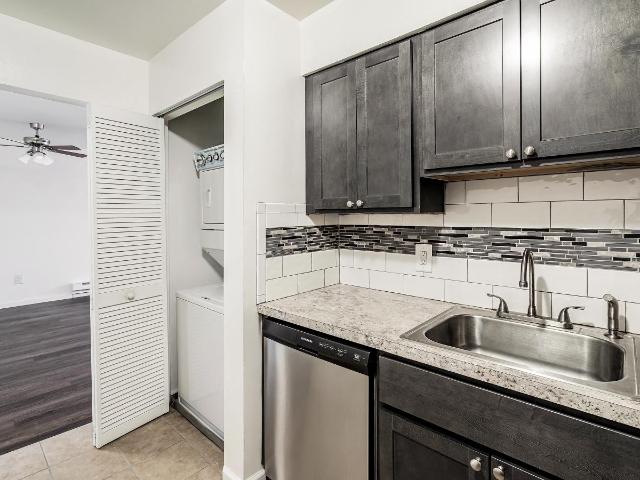 1 BR, 1 BA Apartment 3 Throckmorton Ave Unit 104, Eatontown, NJ 07724